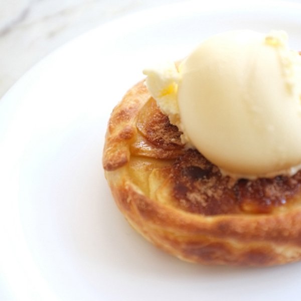 Folhada de Banana c/ Sorvete