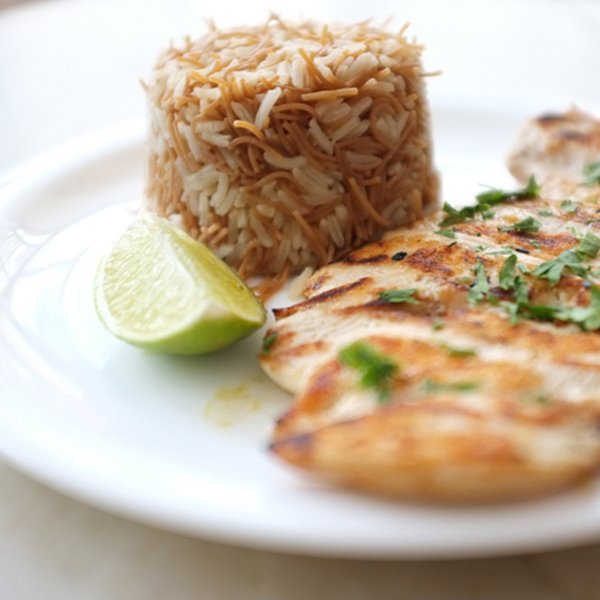 Arroz Sírio com Filet de Frango